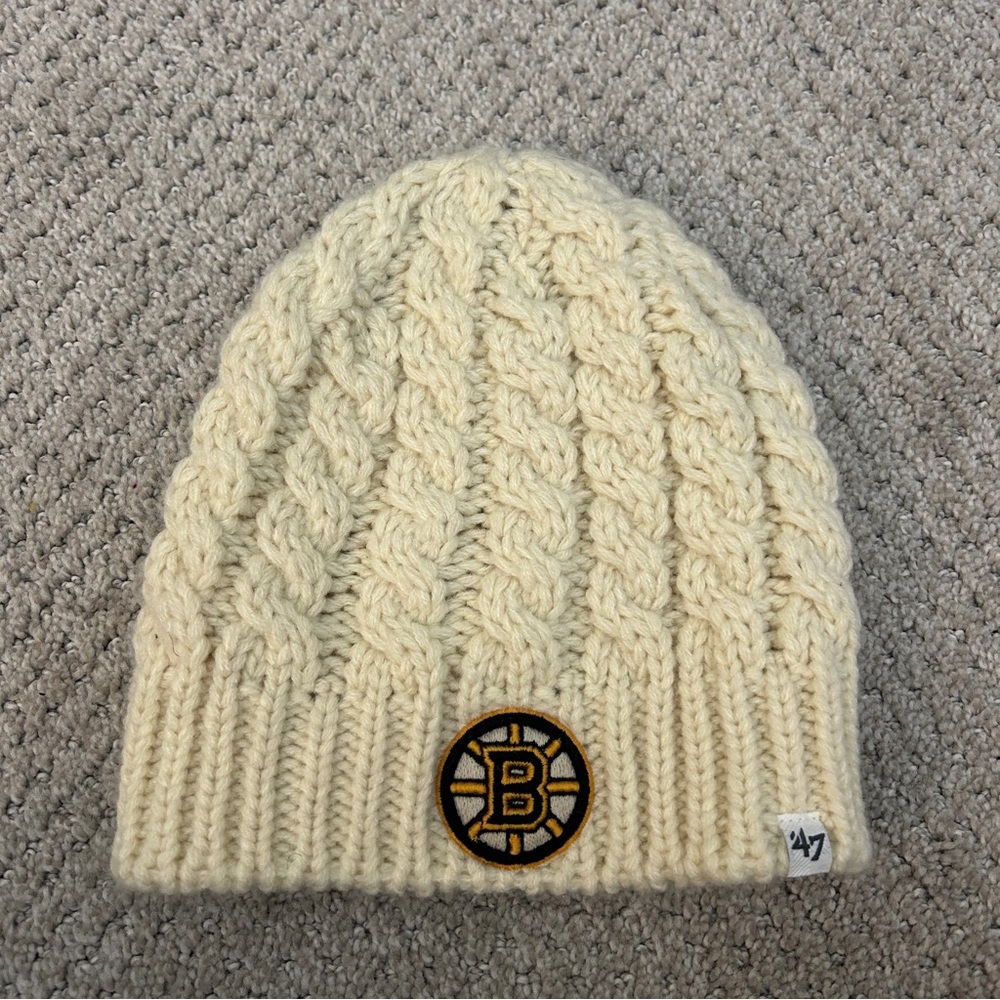 ‘47 Women’s Boston Bruins Hockey Cable-knit Beanie